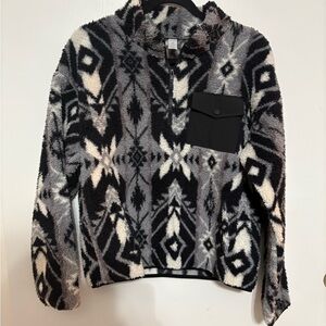 Marika Black and White Patterned Fleece Pullover